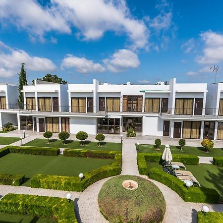 Aparthotel Cosmopolis Multi-Venue Larnaka Exterior foto