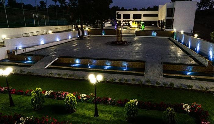 Aparthotel Cosmopolis Multi-Venue Larnaka Exterior foto